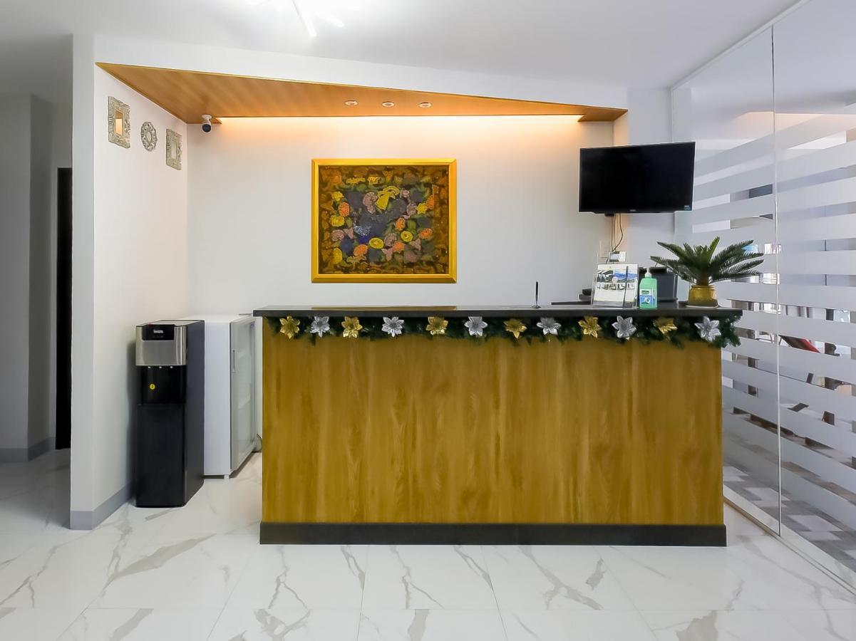 OYO 848 Dona Aurora Condotel Quezon City Esterno foto
