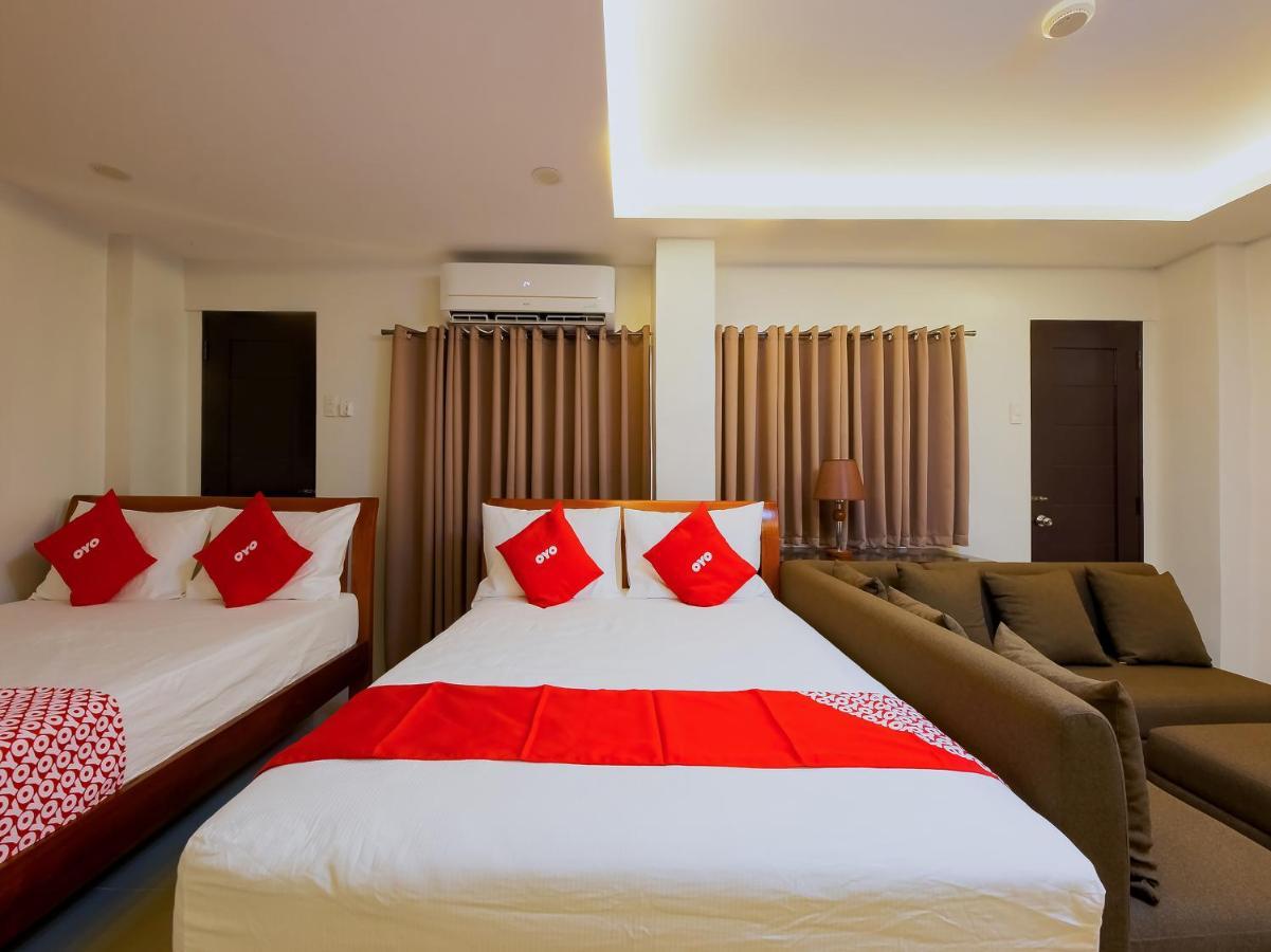 OYO 848 Dona Aurora Condotel Quezon City Esterno foto