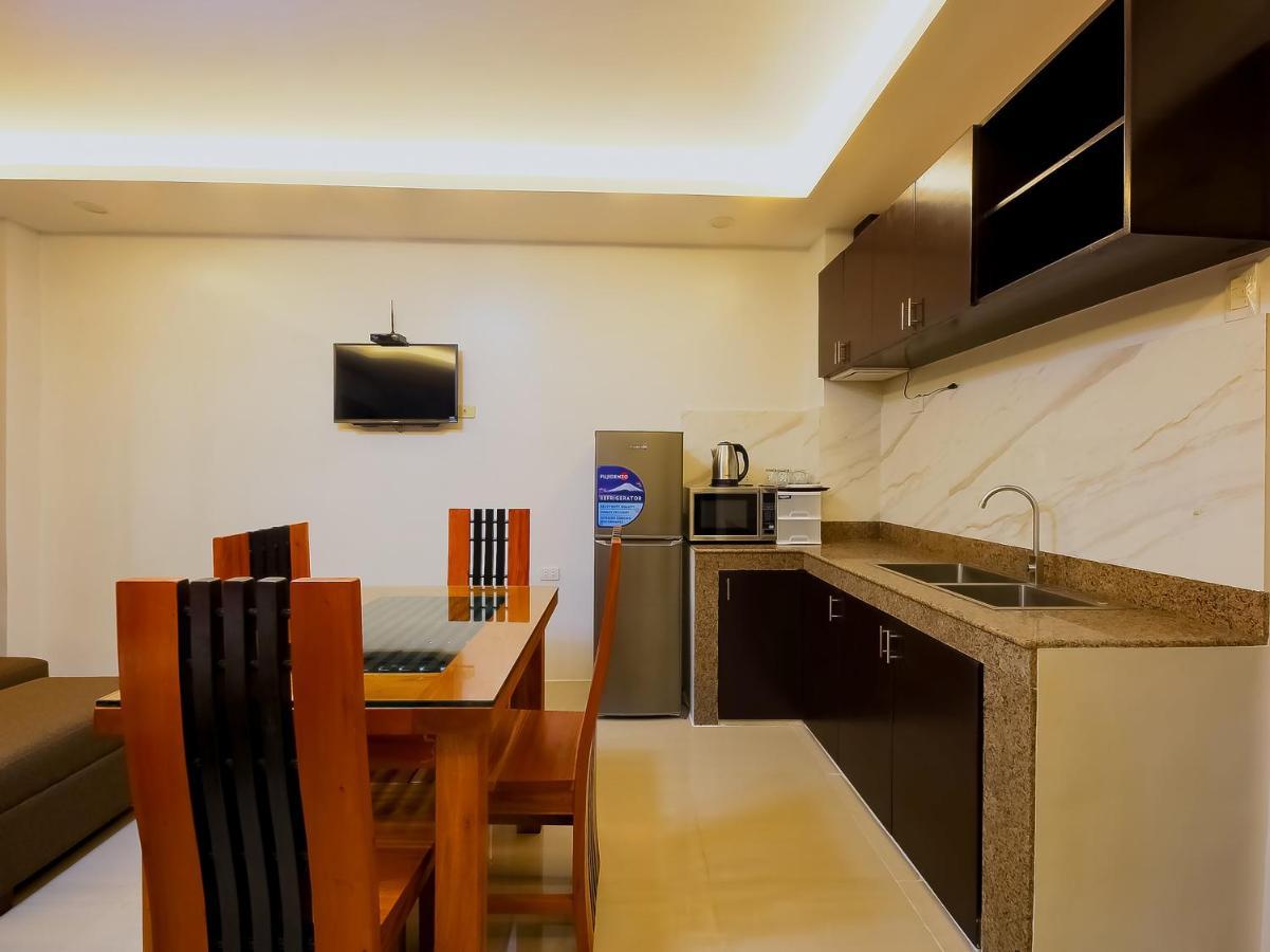 OYO 848 Dona Aurora Condotel Quezon City Esterno foto