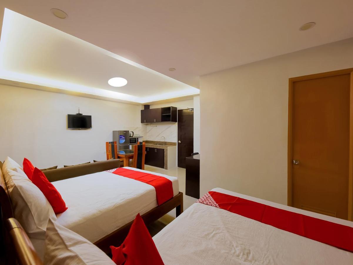 OYO 848 Dona Aurora Condotel Quezon City Esterno foto