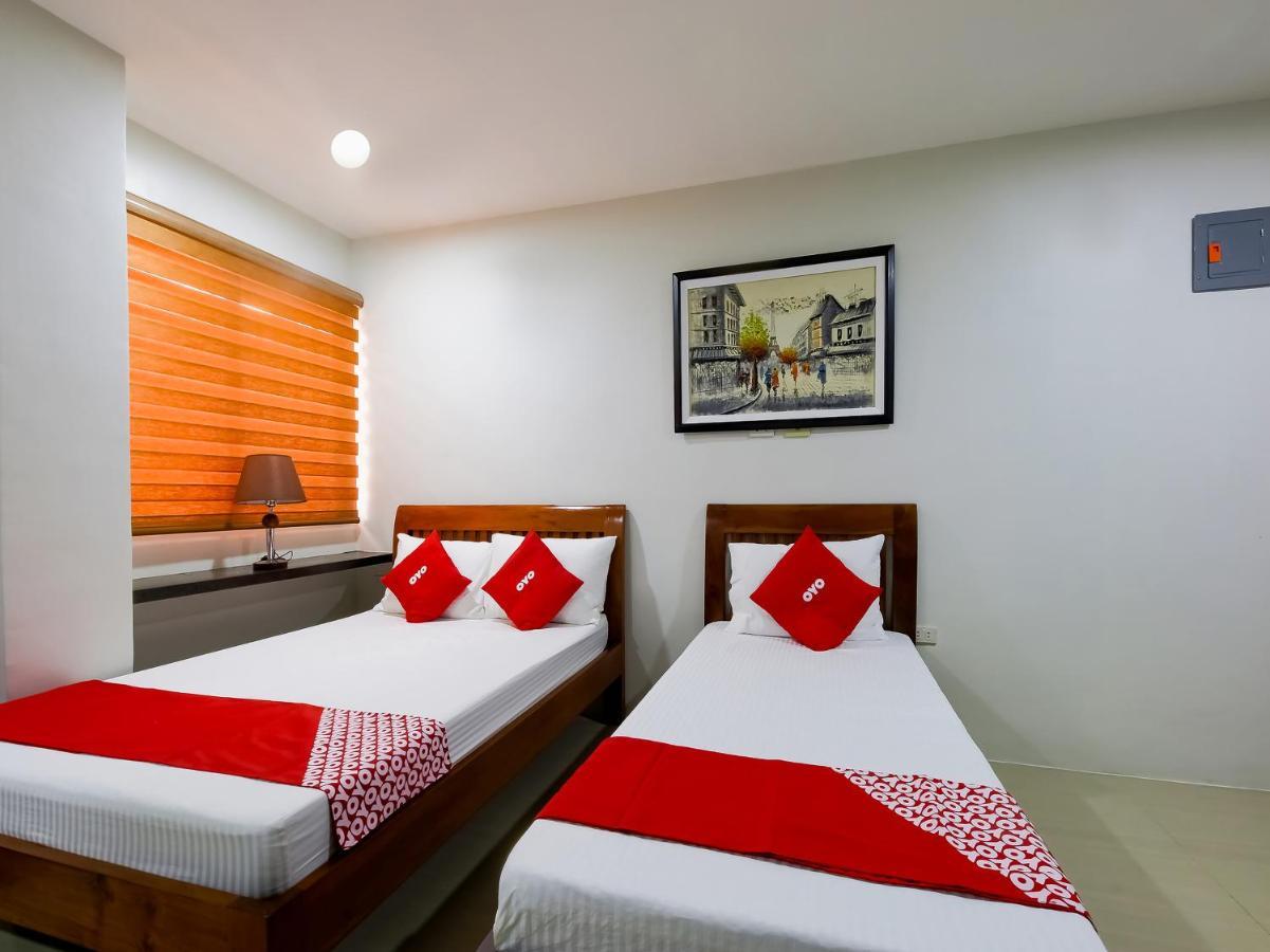 OYO 848 Dona Aurora Condotel Quezon City Esterno foto
