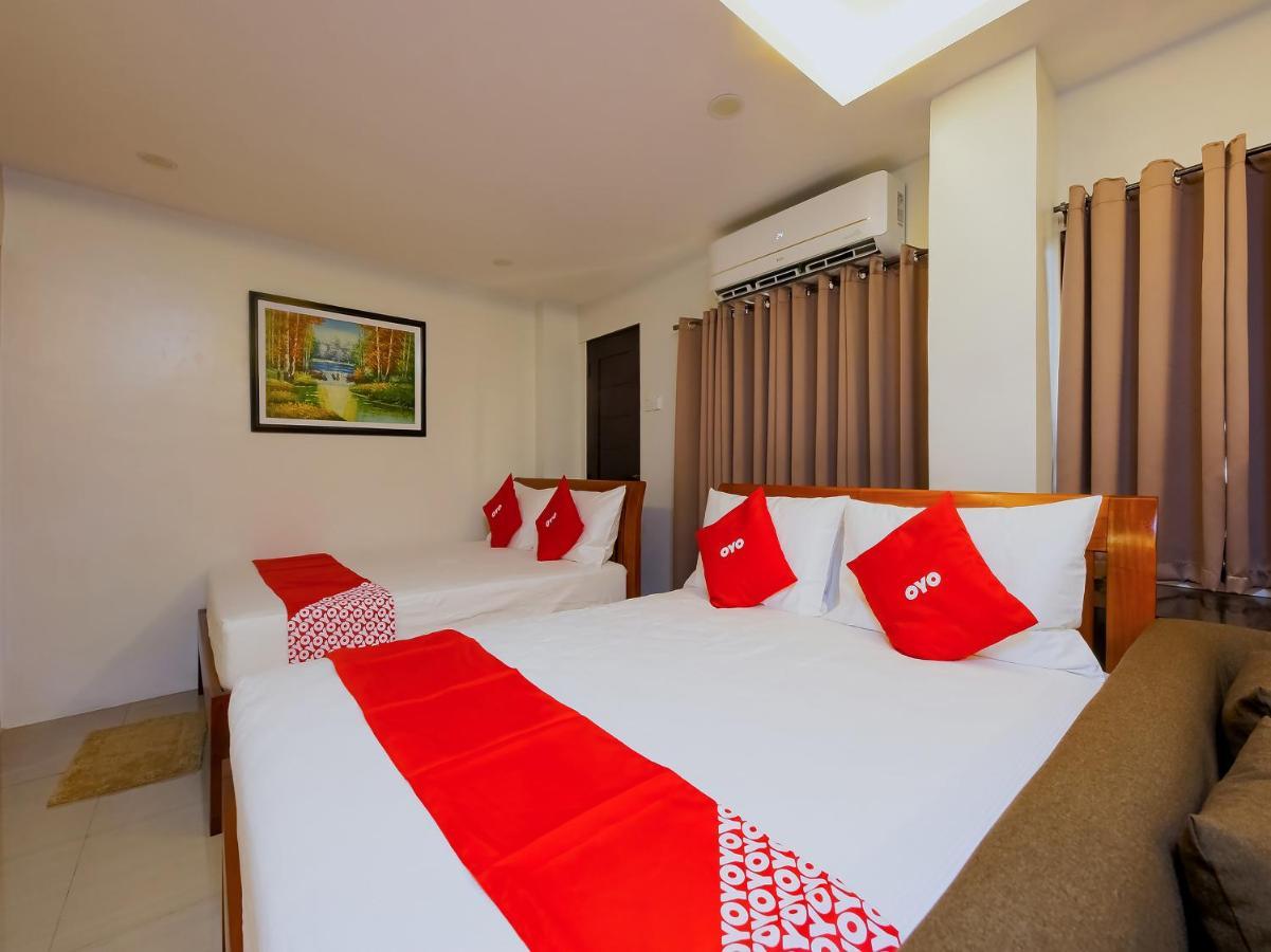 OYO 848 Dona Aurora Condotel Quezon City Esterno foto