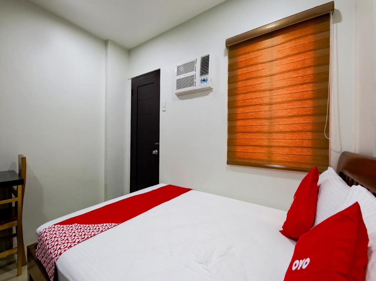 OYO 848 Dona Aurora Condotel Quezon City Esterno foto